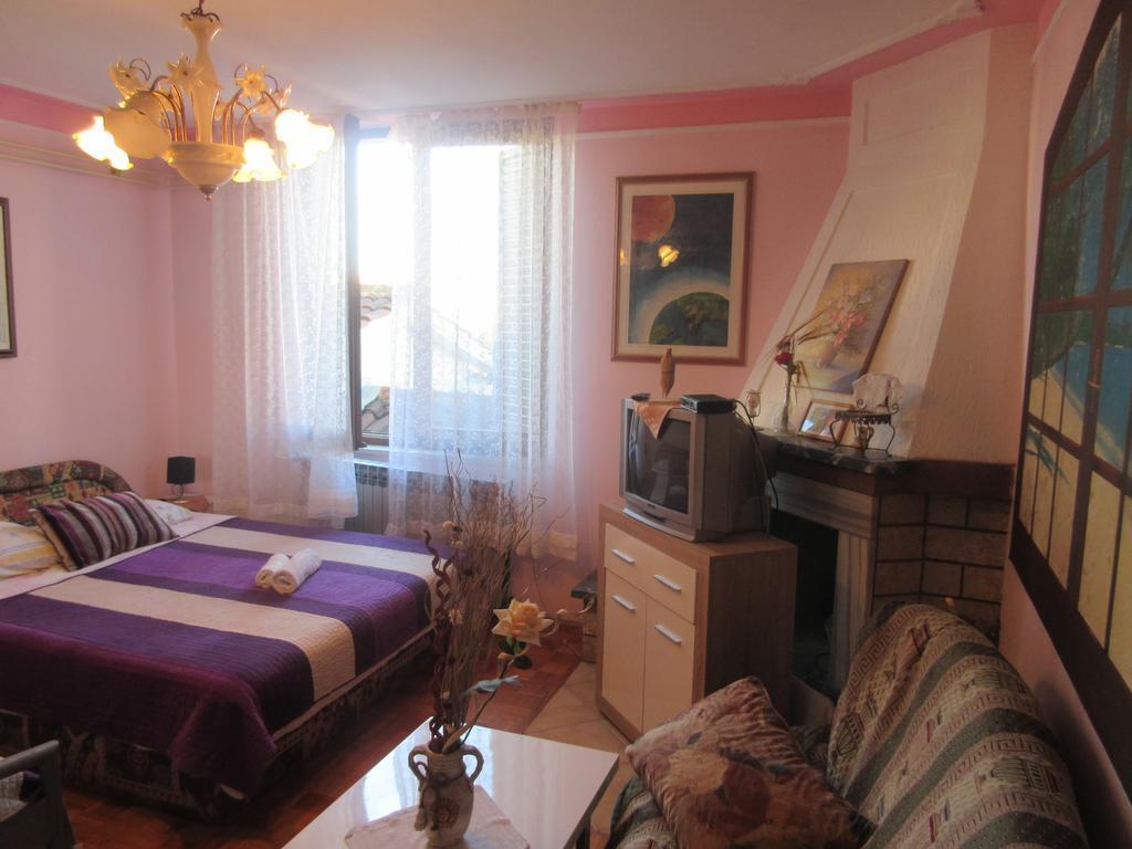 Apartments Ivanka 378 Ровинь Экстерьер фото