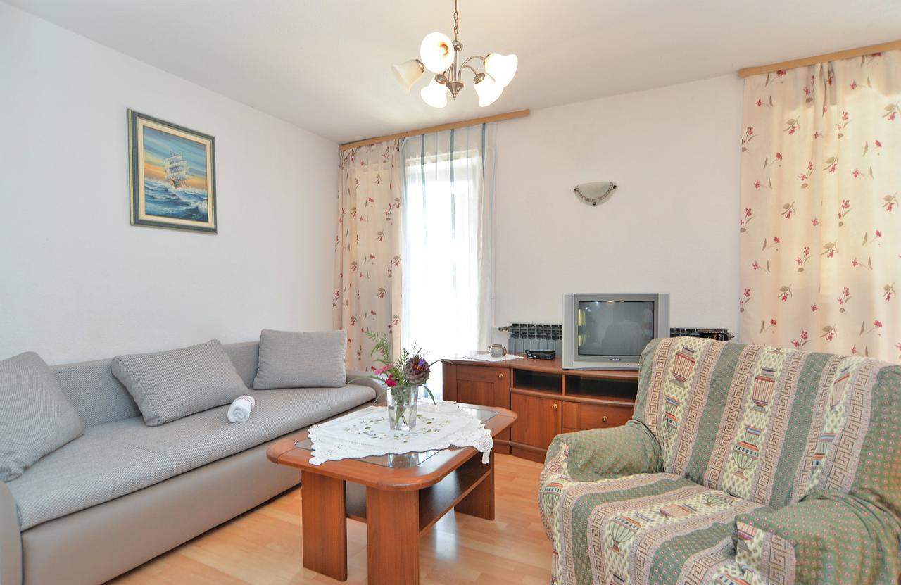 Apartments Ivanka 378 Ровинь Экстерьер фото